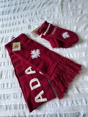 Red Canadiana Maple Knit Mittens and Scarf Set